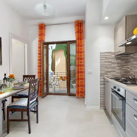 Bb Mahal Kita Unique Style Σορέντο